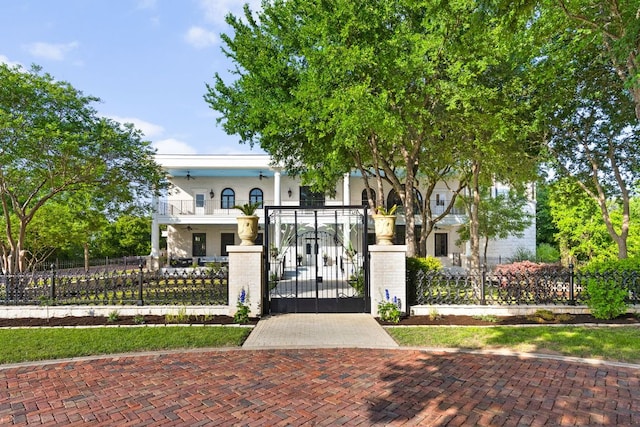999 Schwarzlose Rd, New Braunfels, TX 78130 - photo 1