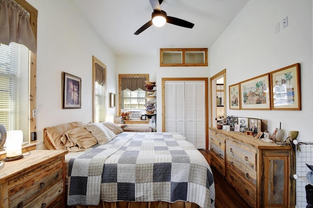472 Mountain View Dr, Bandera, TX 78003 - bedroom with dark wood-type flooring, ceiling fan, and a closet