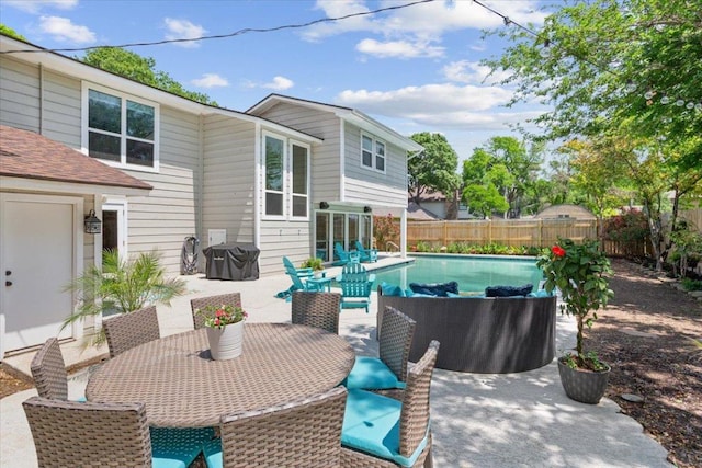 2901 Olympia Dr, Temple, TX 76502 - view of patio / terrace with a fenced backyard and outdoor dining space