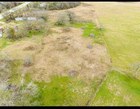 510 E Washington St, Groesbeck, TX 76653 - photo 4