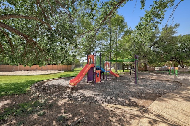 1605 Woods Blvd, Round Rock, TX 78681 - community jungle gym with fence