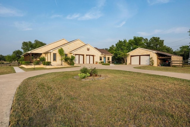 611 Post Oak Dr, Dripping Springs, TX 78620 - single story home featuring driveway and an outdoor structure