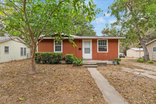 532 College St, Rockdale, TX 76567 - photo 2