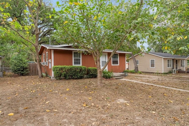 532 College St, Rockdale, TX 76567 - photo 4