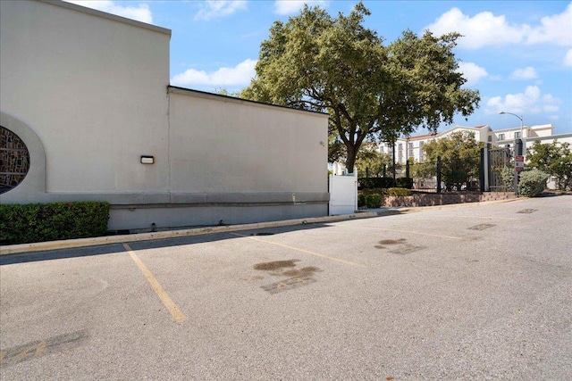 935 La Posada Dr Unit 158, Austin, TX 78752 - view of uncovered parking lot