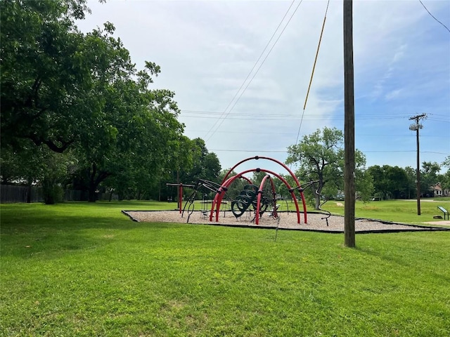1118 N 2nd St, Temple, TX 76501 - community jungle gym with a lawn