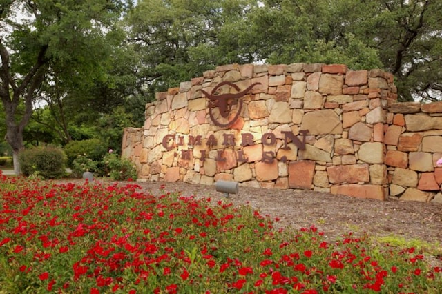 305 Indigo Ln, Georgetown, TX 78628 - view of community / neighborhood sign