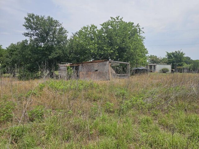 953 Lower Elgin Rd, Elgin, TX 78621 - photo 9