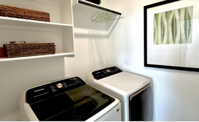 2593 Jack Nora Way, Round Rock, TX 78665 - laundry area with washing machine and clothes dryer