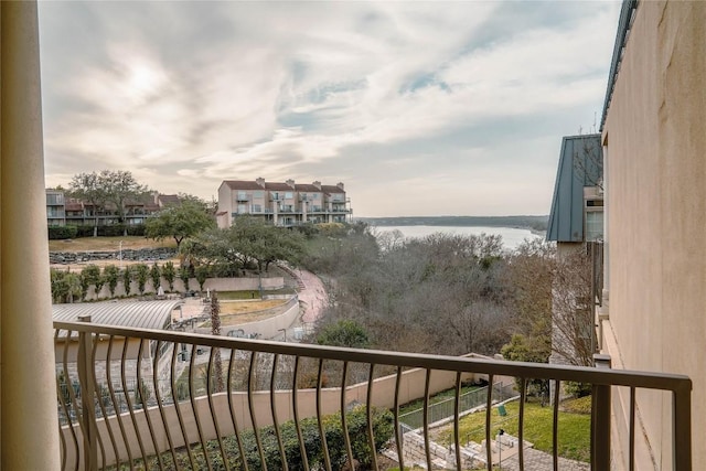 2918 Ranch Road 620th Rd N Unit J162, Austin, TX 78734 - balcony featuring a water view