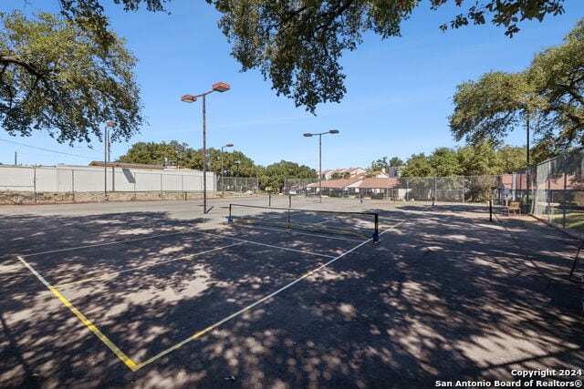 2918 Ranch Road 620th Rd N Unit C122, Austin, TX 78734 - view of tennis court