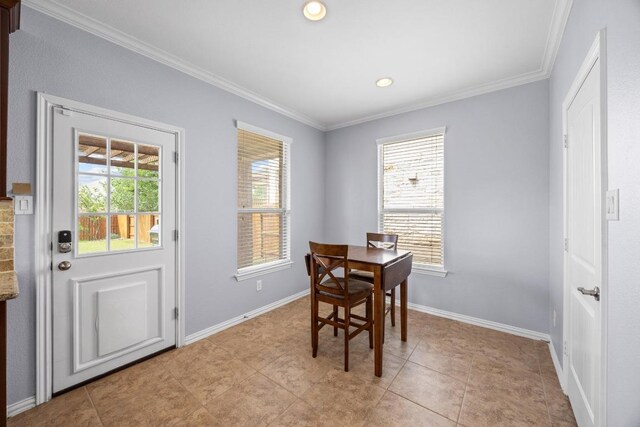 2817 Dusty Chisolm Trl, Pflugerville, TX 78660 - dining space with ornamental molding, baseboards, and recessed lighting