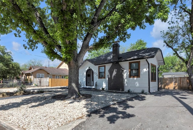776 Butcher St, New Braunfels, TX 78130 - view of front of house with a chimney