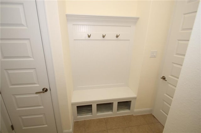 2204 Cabrillo Path, Leander, TX 78641 - mudroom featuring tile patterned floors and baseboards