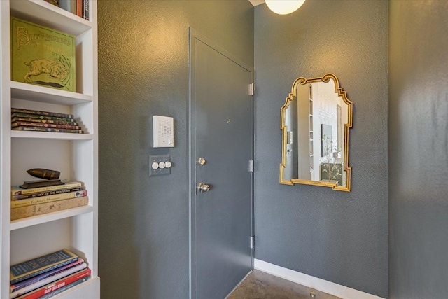 2401 E 6th St Unit 5077, Austin, TX 78702 - bathroom with baseboards