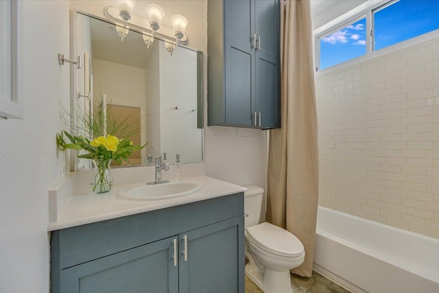 2401 E 6th St Unit 5077, Austin, TX 78702 - bathroom with toilet, vanity, and shower / bathtub combination with curtain