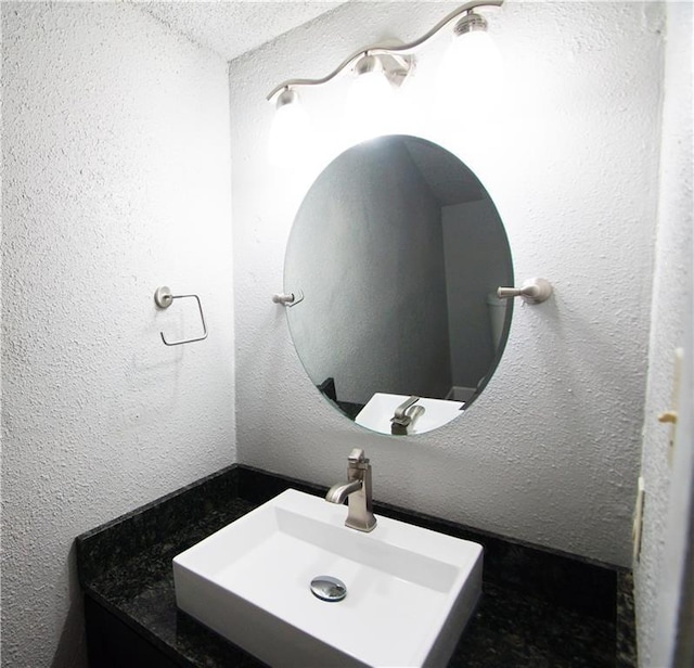 1320 Southport Dr, Austin, TX 78704 - bathroom featuring a sink