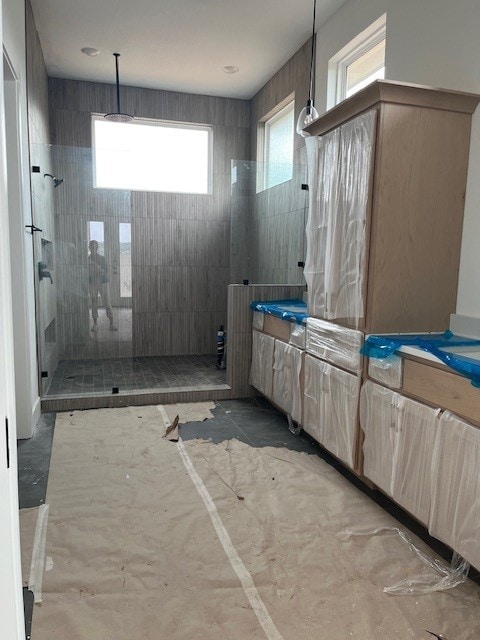19217 Hopper Ln, Austin, TX 78738 - bathroom with vanity and a walk in shower