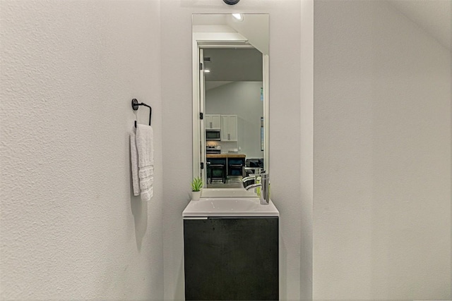 600 Blackson Ave Unit 2, Austin, TX 78752 - view of hallway