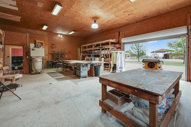 1110 County Road 487, Taylor, TX 76574 - garage with a workshop area