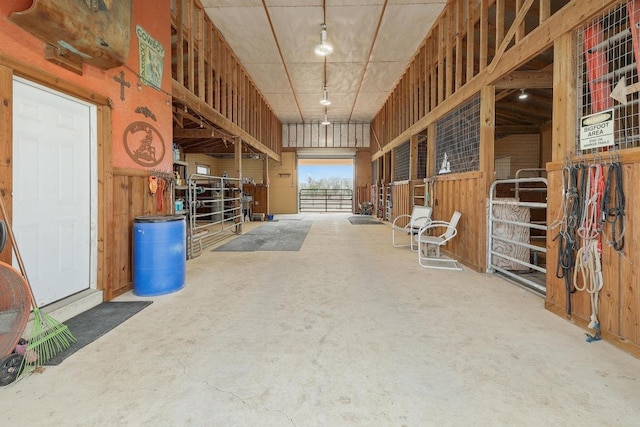 1110 County Road 487, Taylor, TX 76574 - view of stable