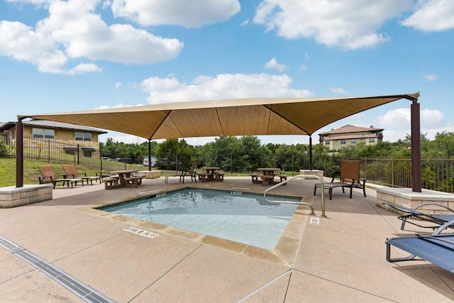 190 Stone View Trl, Austin, TX 78737 - view of swimming pool featuring a patio