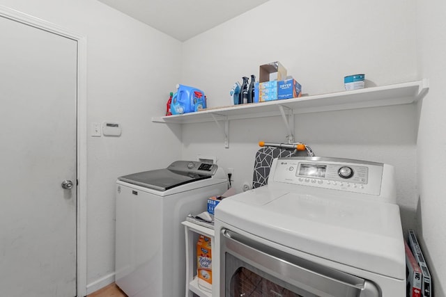 101 Texas Ash Cv, Manchaca, TX 78652 - laundry room with independent washer and dryer