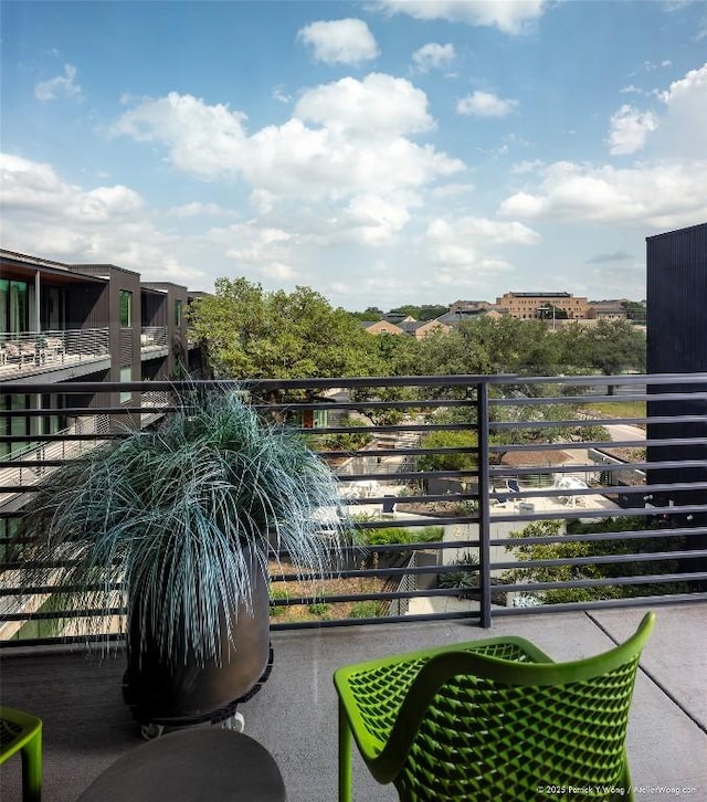900 S 1st St Unit 416, Austin, TX 78704 - view of balcony