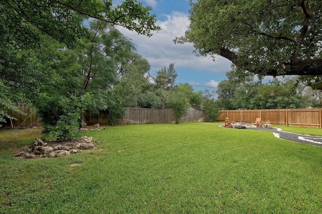 9417 Longvale Dr, Austin, TX 78729 - view of yard