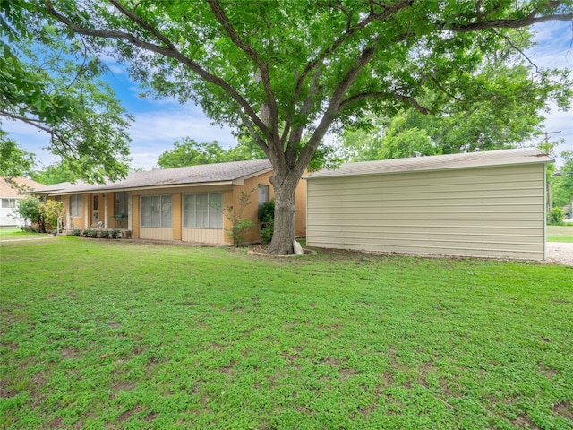 302 Vernon St, Thrall, TX 76578 - view of grassy yard