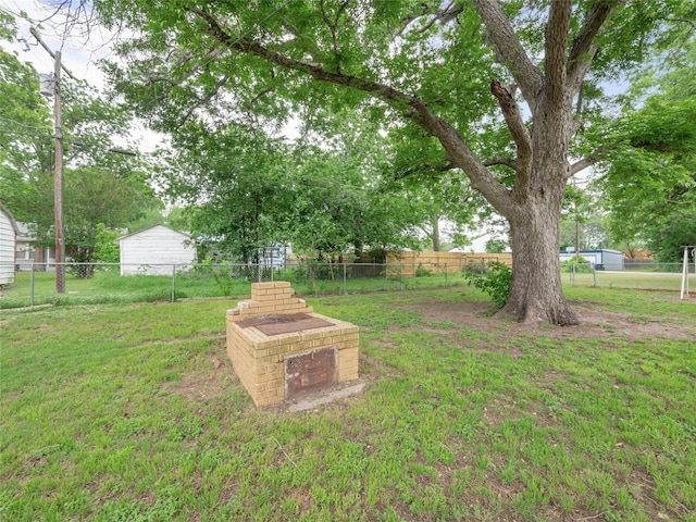 302 Vernon St, Thrall, TX 76578 - view of yard