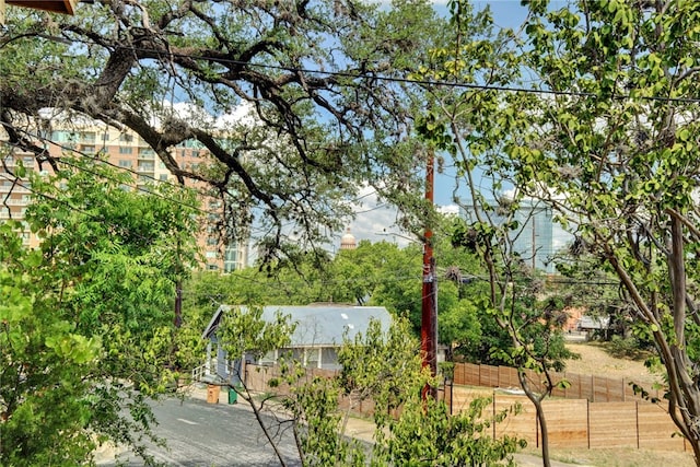 1001 Catalpa St, Austin, TX 78702 - view of community