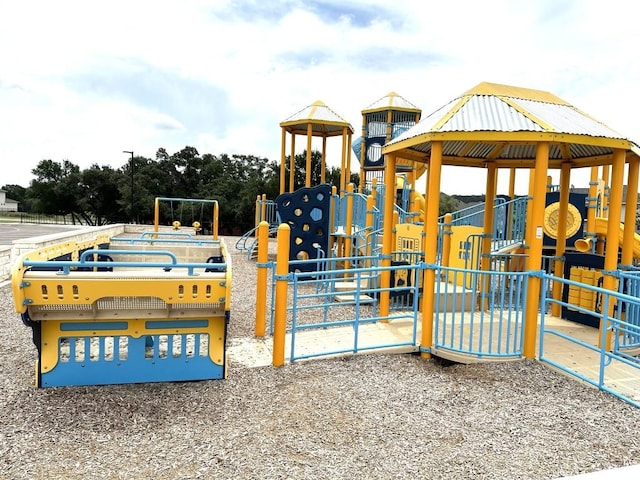 3321 Mongolian Dr, Leander, TX 78641 - view of community playground