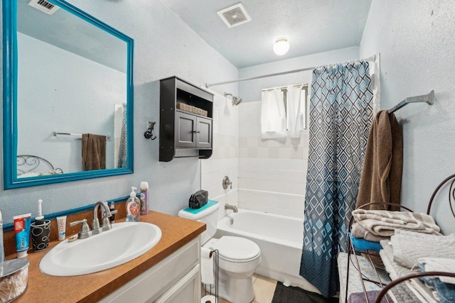 156 Kaeleku Ln, Bastrop, TX 78602 - full bath with a textured wall, toilet, shower / tub combo with curtain, vanity, and a textured ceiling