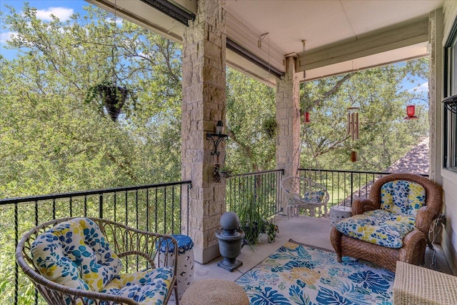 6012 Messenger Stake, Austin, TX 78746 - view of balcony