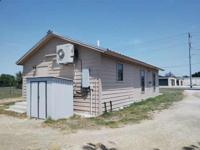 306 N W St, Burnet, TX 78611 - photo 1