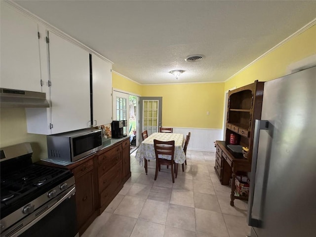 2325 11th St, Port Neches, TX 77651 - photo 9
