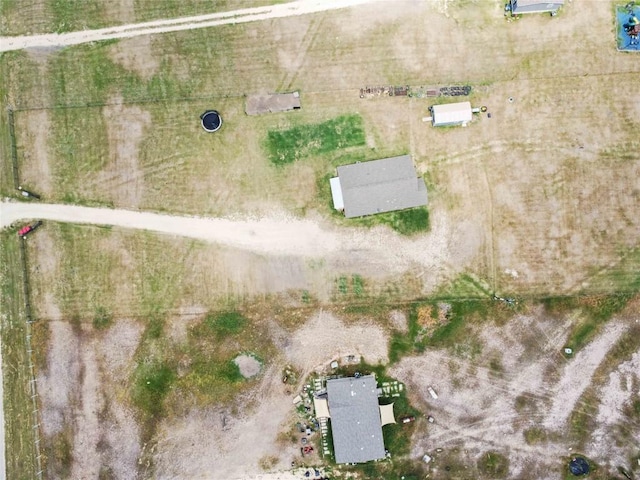 1581 Washburn Rd, Luling, TX 78648 - drone / aerial view