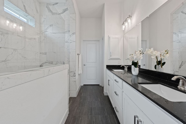 425 Dayridge Dr, Dripping Springs, TX 78620 - full bath with double vanity and a shower