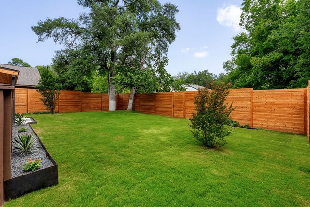 2716 Gettysburg Dr, Austin, TX 78745 - view of yard