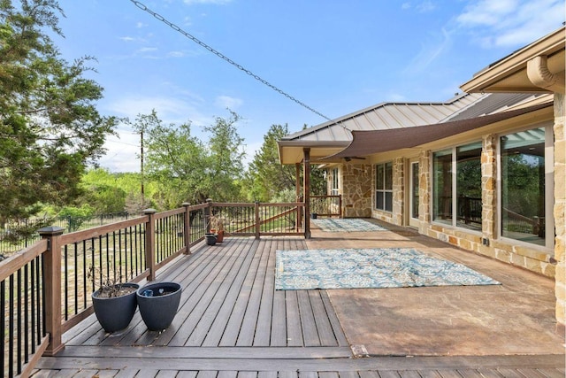 215 Maverick Cir, Horseshoe Bay, TX 78657 - view of wooden terrace