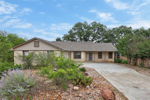 612 Tumlinson Fort Dr, Leander, TX 78641 - ranch-style home featuring concrete driveway