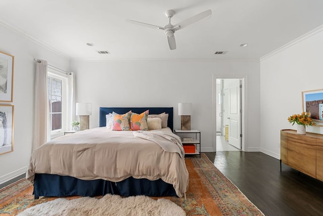 1711 Mohle Dr, Austin, TX 78703 - bedroom featuring wood finished floors, baseboards, crown molding, a ceiling fan, and recessed lighting