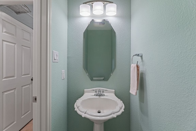 2100 Campfield Pkwy, Austin, TX 78745 - bathroom with a sink