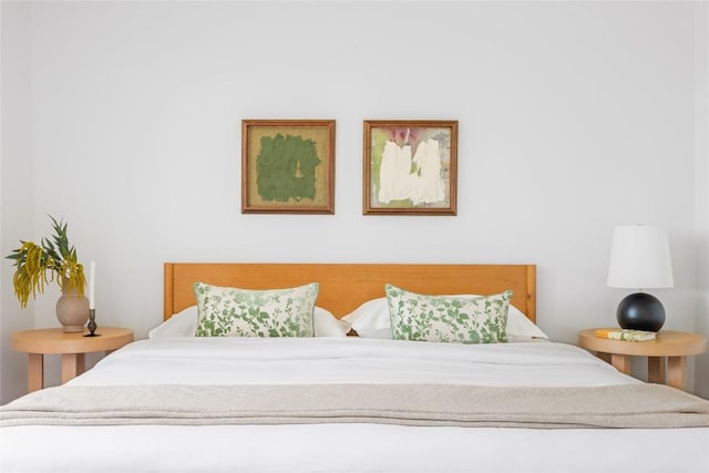 304 W Bee St, Lockhart, TX 78644 - view of bedroom