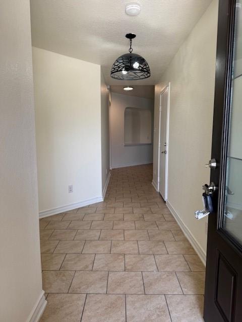 5511 Toledo Farm, San Antonio, TX 78222 - hall featuring baseboards
