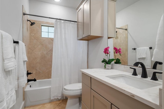 7 Sunview Rd, The Hills, TX 78738 - full bathroom featuring toilet, vanity, shower / bath combo, and tile patterned floors
