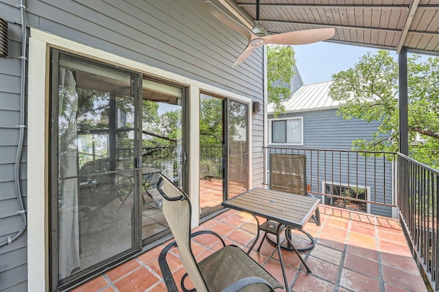 606 W Lynn St Unit 16, Austin, TX 78703 - balcony with ceiling fan