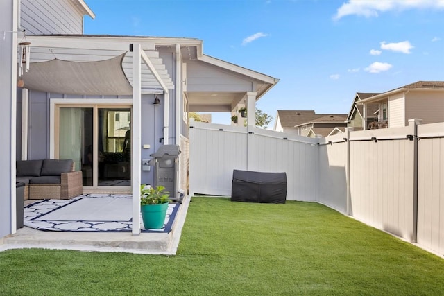 7818 Moody Bnd, Austin, TX 78744 - view of yard