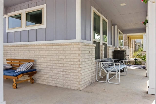 7818 Moody Bnd, Austin, TX 78744 - view of porch
